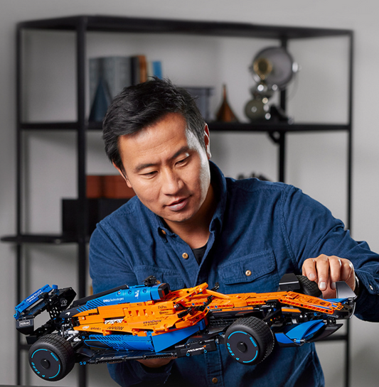 Mô hình TECHNIC siêu xe MC LAREN FORMULA 1™ RACE CAR 421141 Tỉ lệ 1:8 1432 PCS