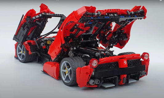 Mô Hình TECHNIC CaDA Master La Ferrari C61505W Viva Hypercar Ferrari tỉ lệ 1:8 4739 PCS